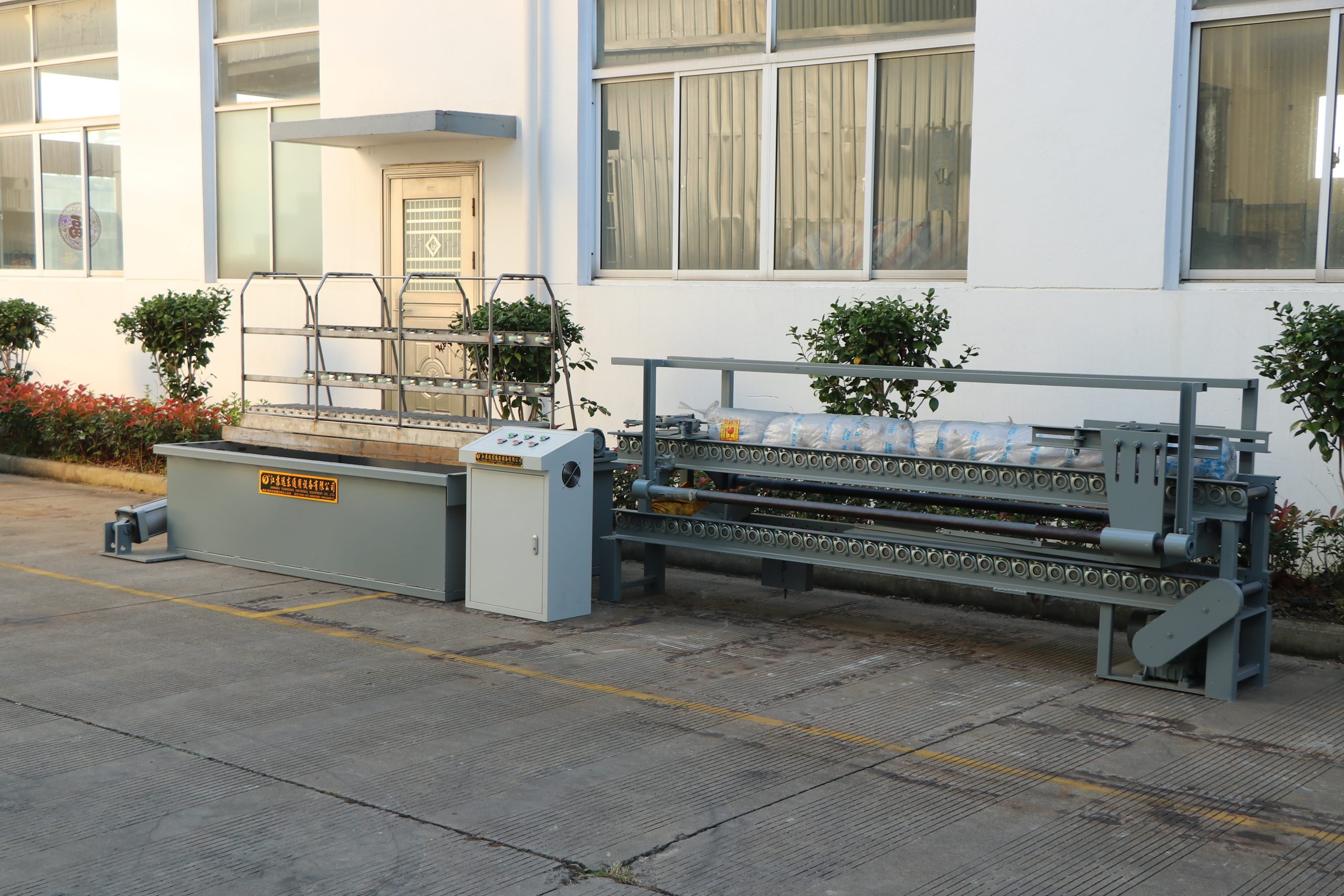 Liquefied petroleum gas cylinders test equipment