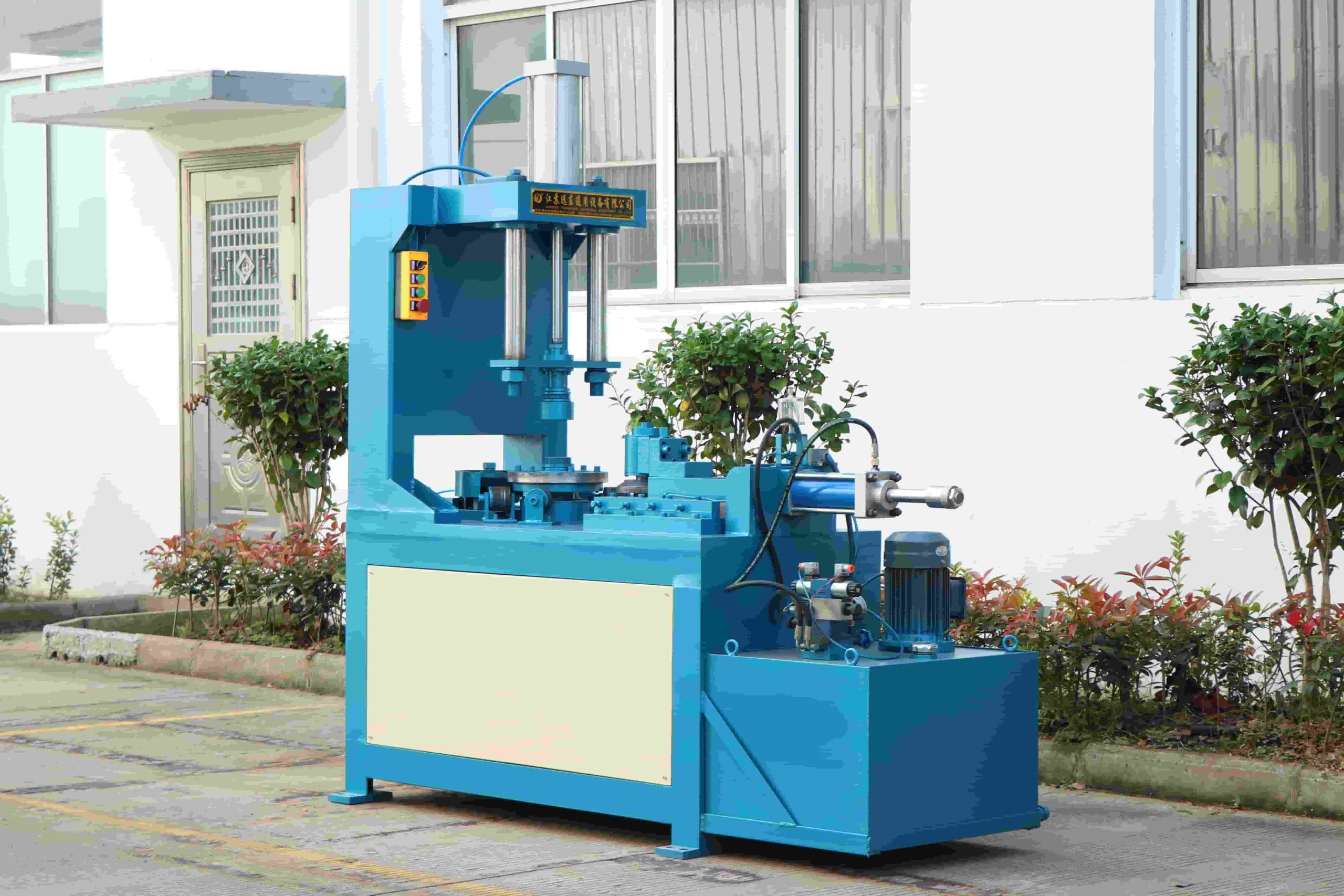 Joggling and polishing machine for LPG cylinder manufacture
