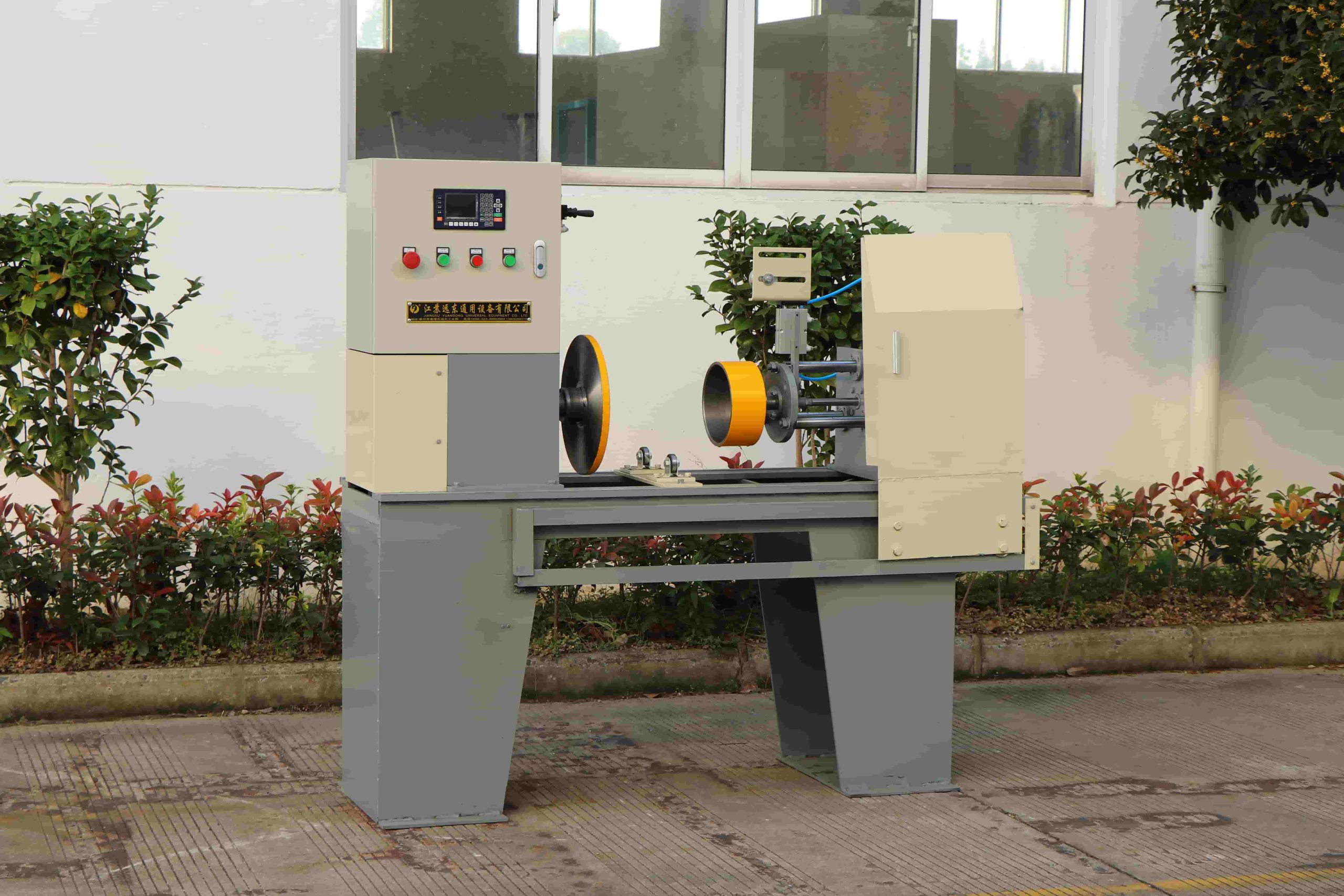 Handle-ring automatic welding machine for LPG cylinder manufacturing