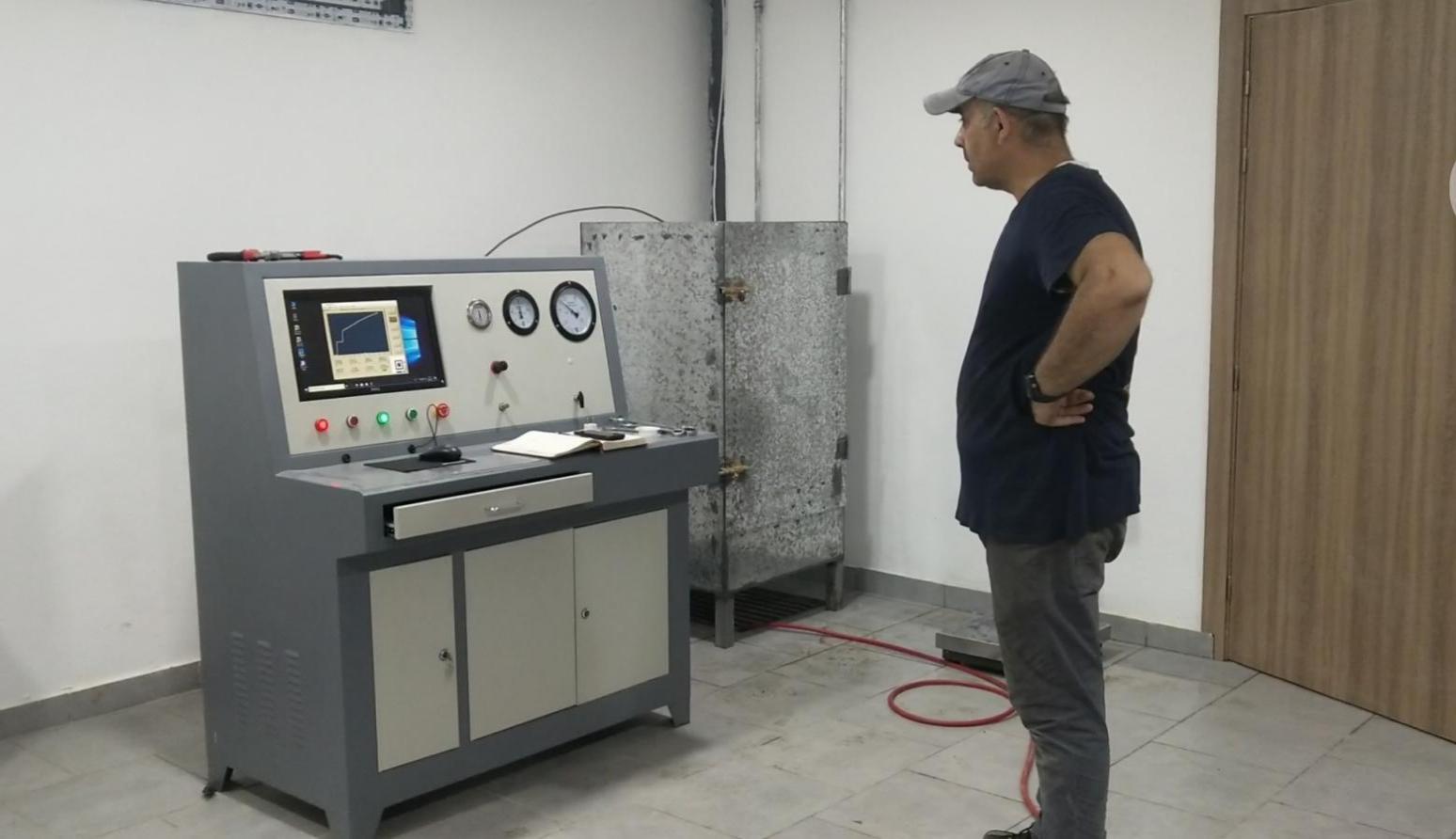 Hydraulic Burst Testing